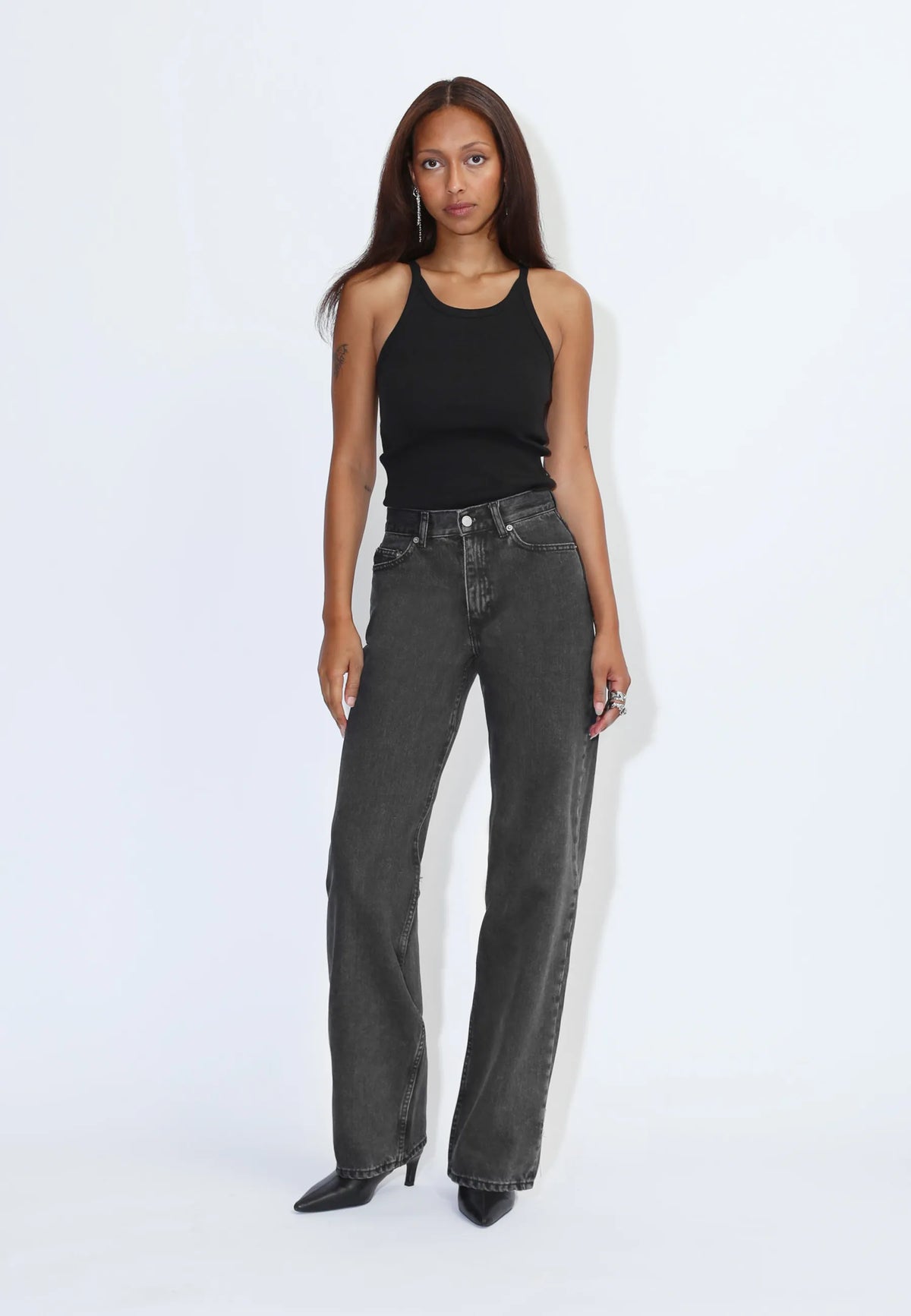 2010108A58_DrDenim_EchoHighStraight_RetroBlack_Main_W1_4