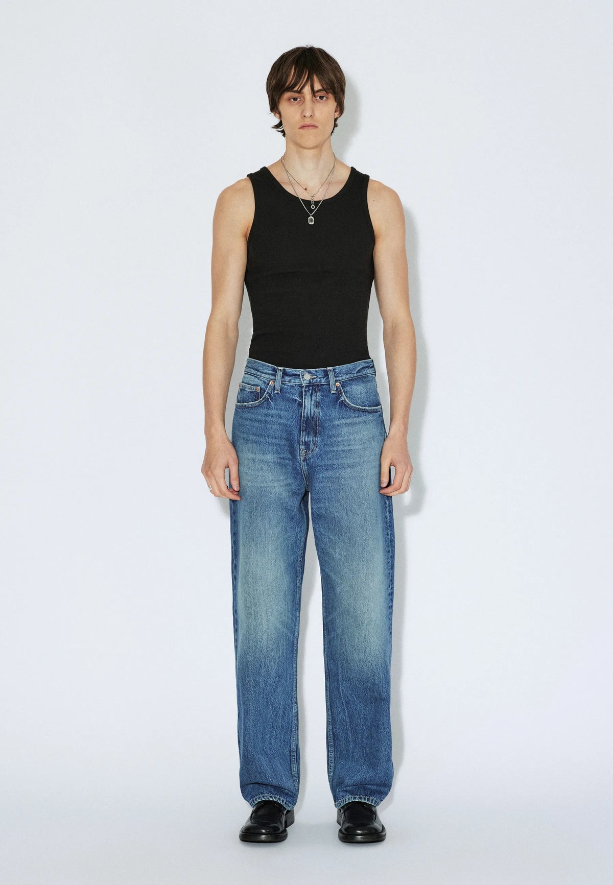 2110102M06_DrDenim_OmarRelaxed_DriftMidUsed_Main_M1_1
