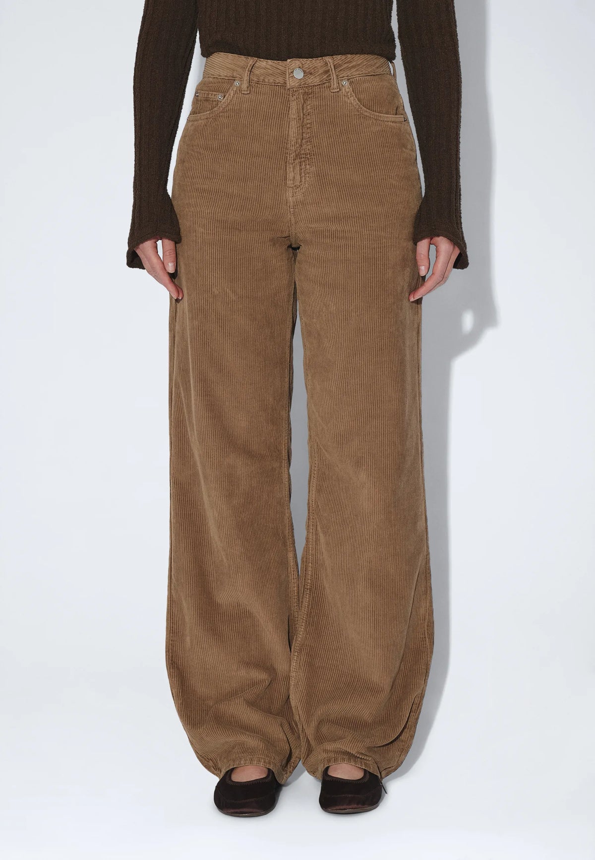 2230101BM6_DrDenim_DonnaHighRelaxed_WashedKhakiCord_main_W3_1