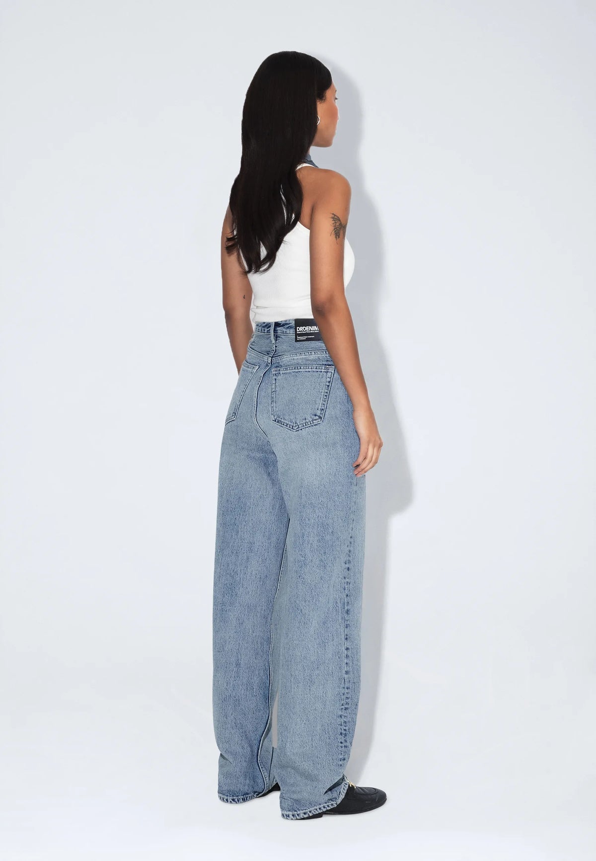 2230101M01_DrDenim_DonnaHighRelaxed_driftLightUsed_Main_W2_1