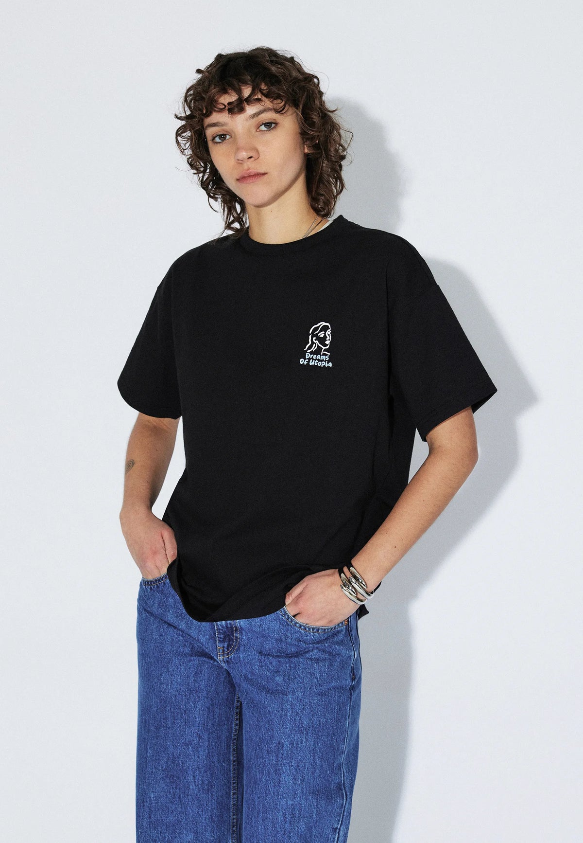 2411115BG7_DrDenim_TrooperTee_BlackDraw_Main_W3_2