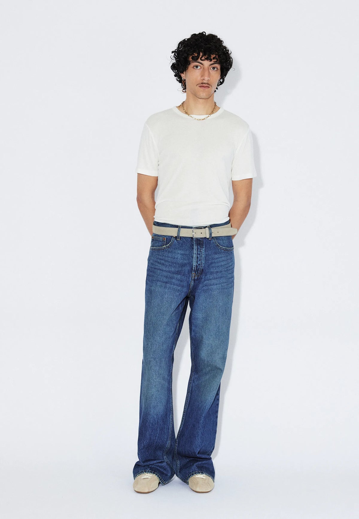 2430107L97_DrDenim_RiftWideBootcut_StreamDarkFadeVintage_Main_M1_4