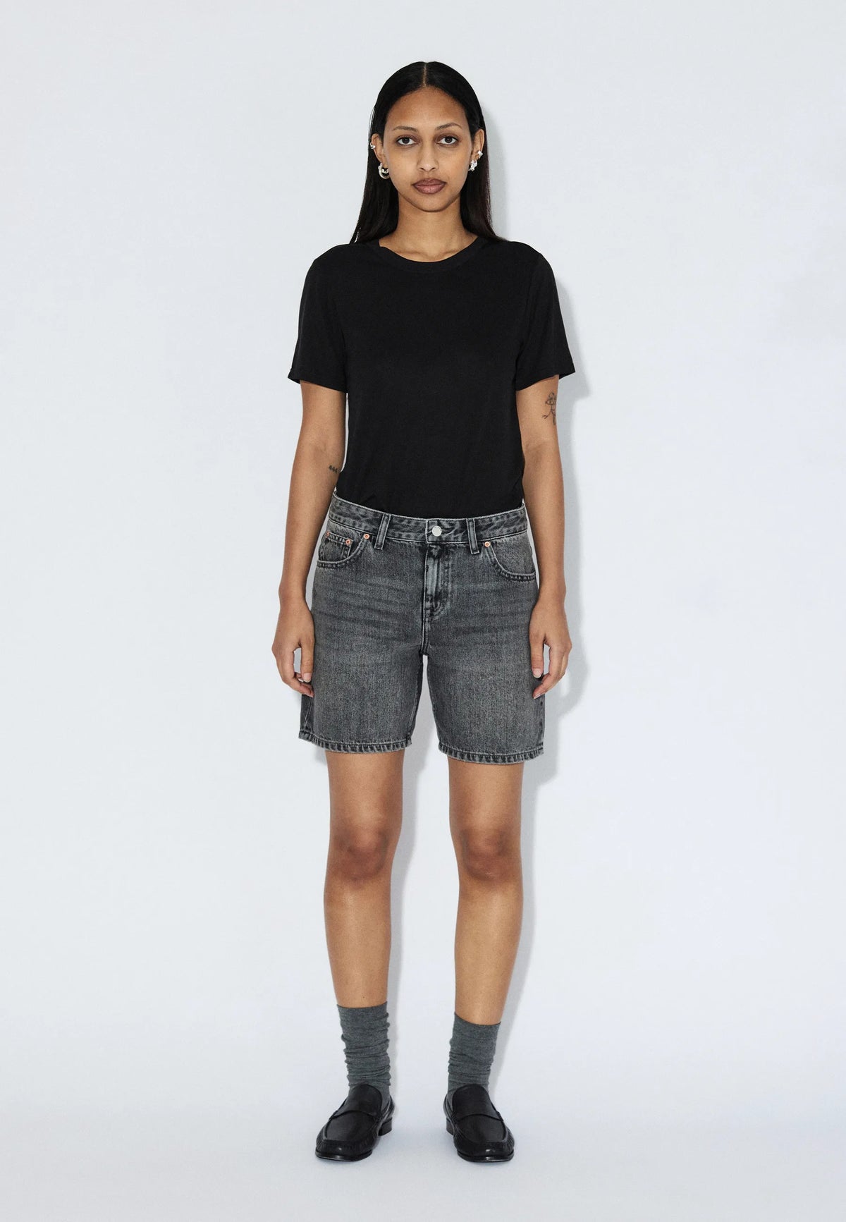 2430112184_DrDenim_HillShorts_MidGreyUsed_Main_W1_1