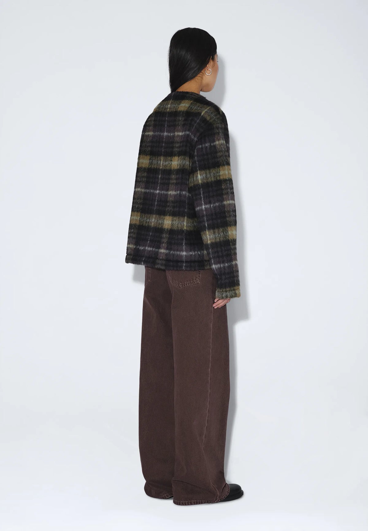 2631117BO5_DrDenim_JulianCardigan_BlackOliveCheck_main_W2_1