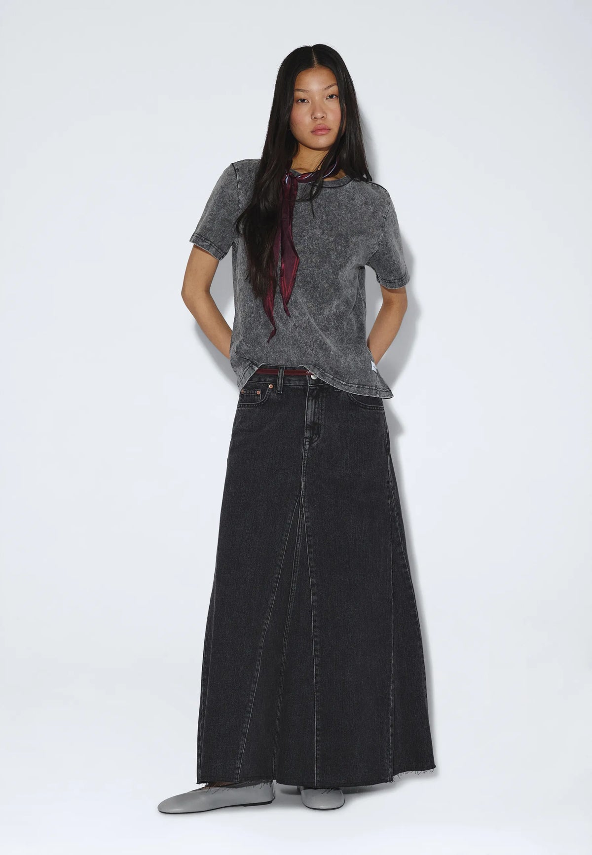 2631122T73_DrDenim_TaliaSeamTee_WashedGrey_main_W1_4
