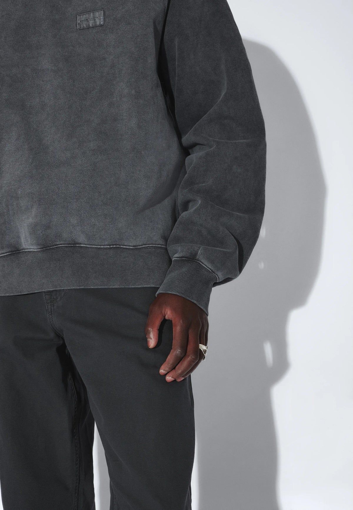 2631123BP1_DrDenim_AndieSweater_GreyBlackOverdye_main_M5_2