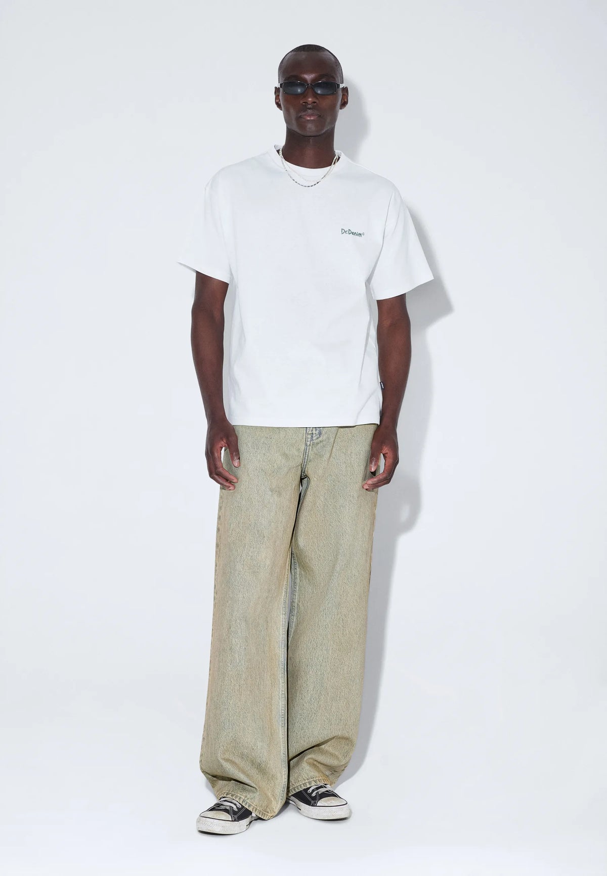 Trooper_Tee_Off_White_Flower_00414