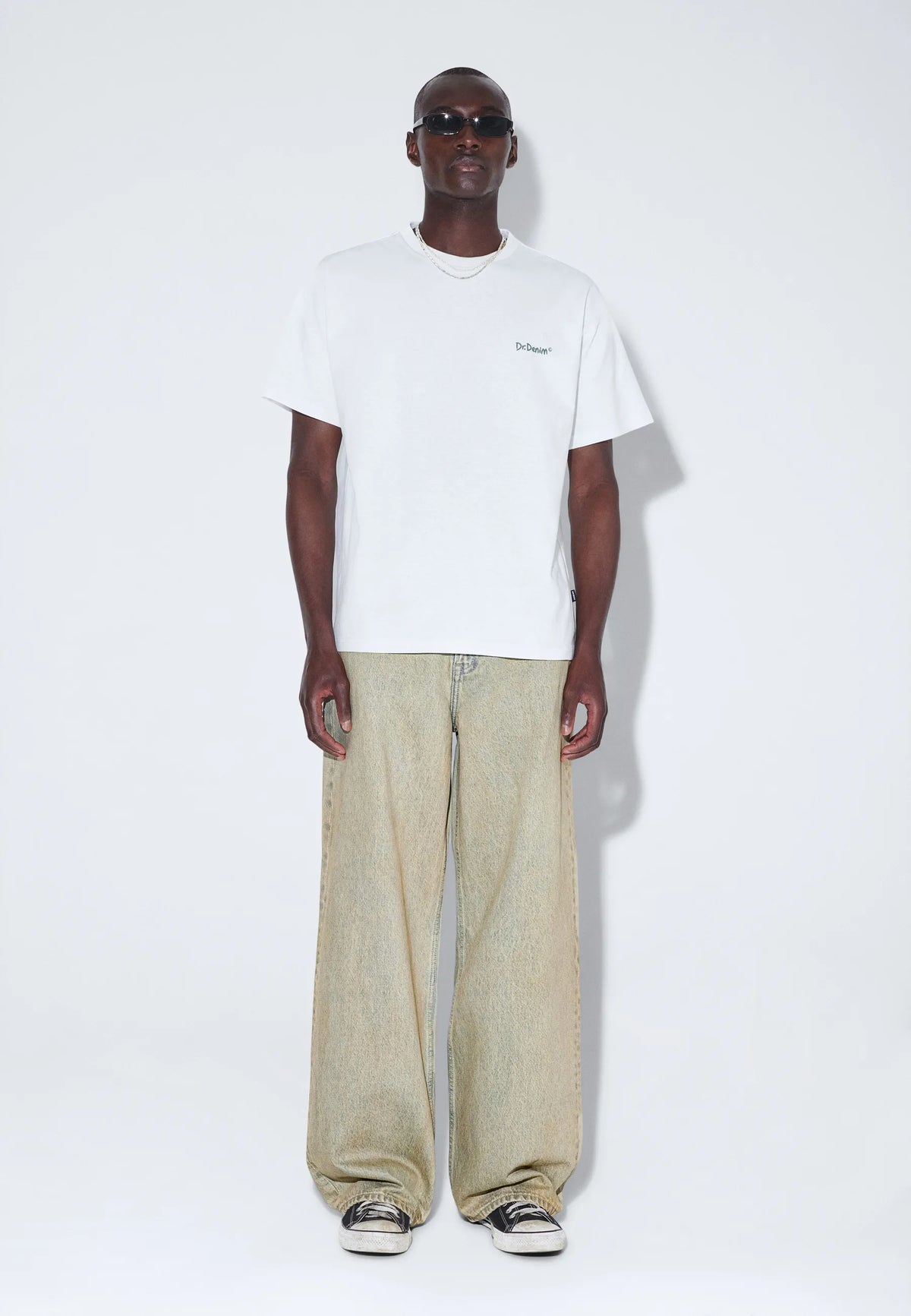 Trooper_Tee_Off_White_Flower_00417