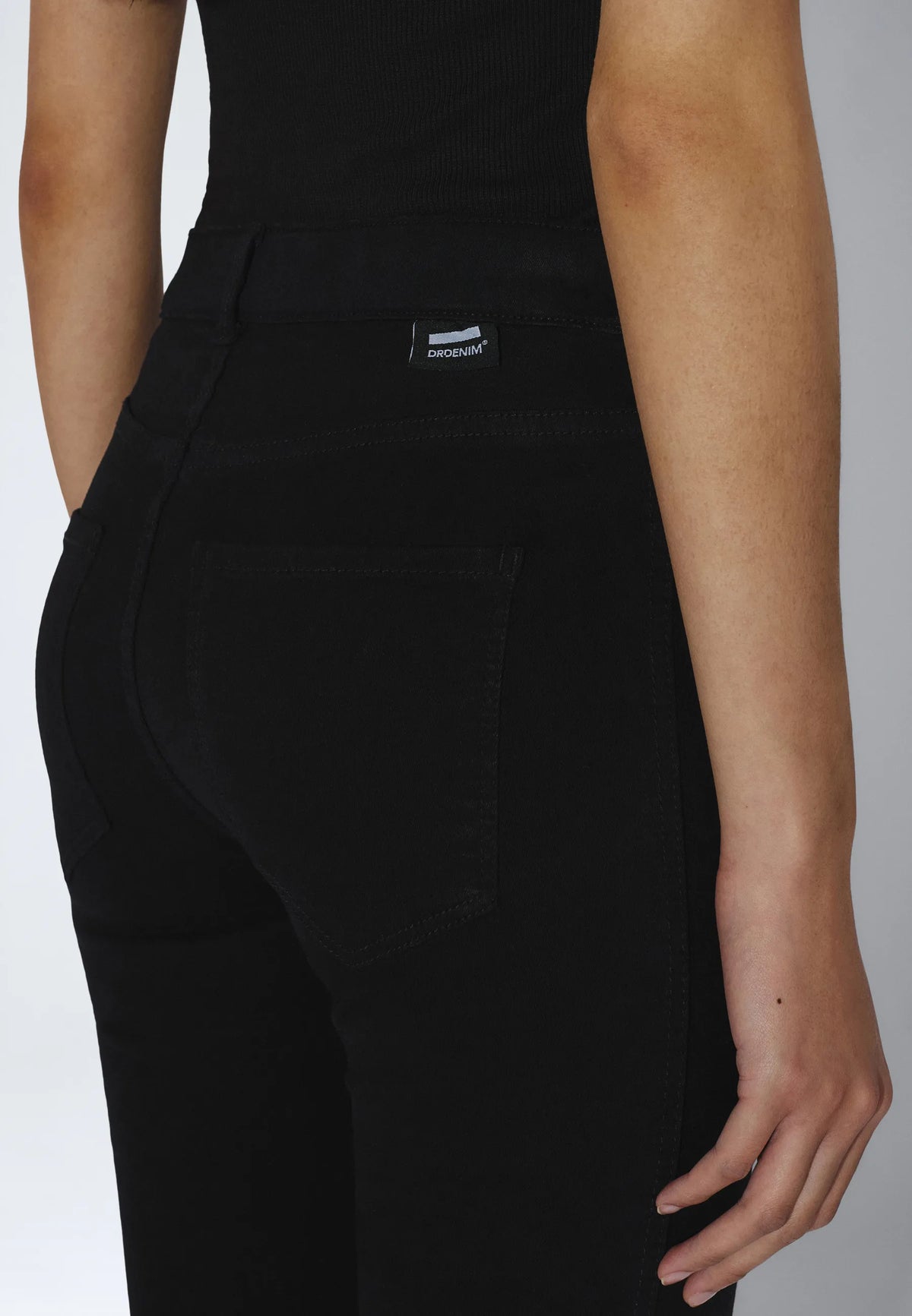 1130101101_DrDenim_PlentyMidSkinny_Black_main_W5_2