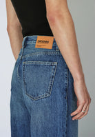 2110102M06_DrDenim_OmarRelaxed_DriftMidUsed_Main_M5_2