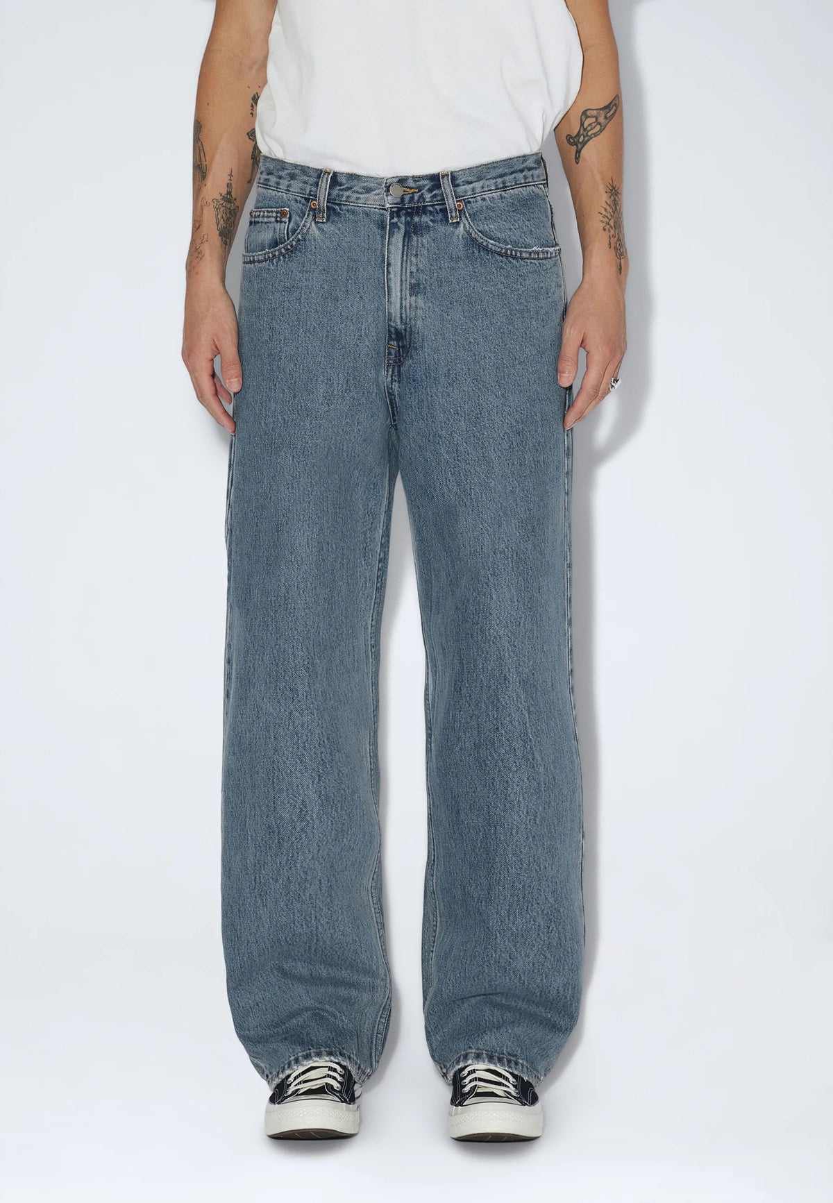 2110102V28_DrDenim_OmarRelaxed_CanyonSkyRetro_main_M3_1
