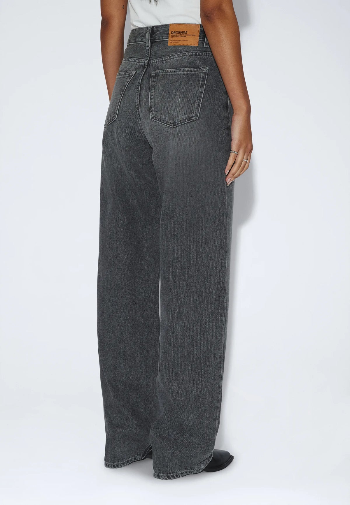 2230101184_DrDenim_DonnaHighRelaxed_MidGreyUsed_main_W4_1