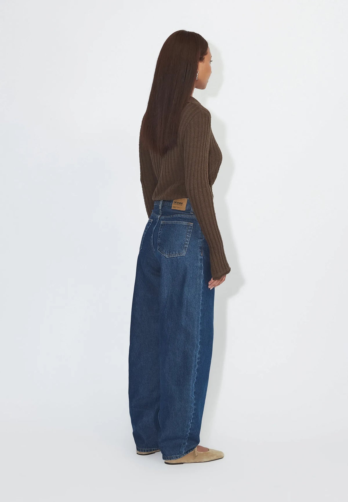 2530105J53_DrDenim_NanciMidBarrel_NovaDarkRetro_Main_W2_1