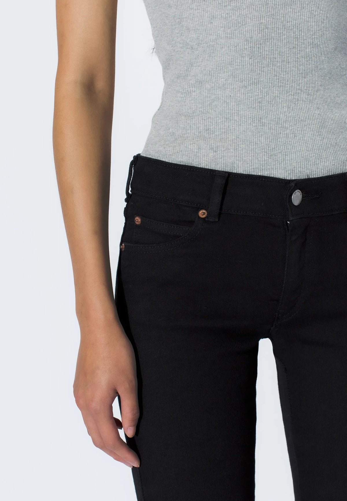 2610104099_DrDenim_KilyLowBootcut_SolidBlack_Main_W5_1