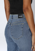 2610105J82_DrDenim_ZilaMidWide_CapeLightUsed_main_W5_2