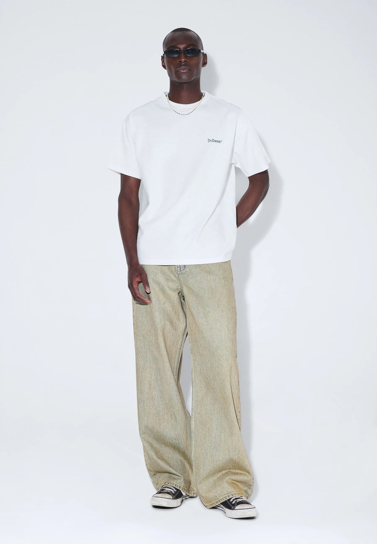 Trooper_Tee_Off_White_Flower_00405