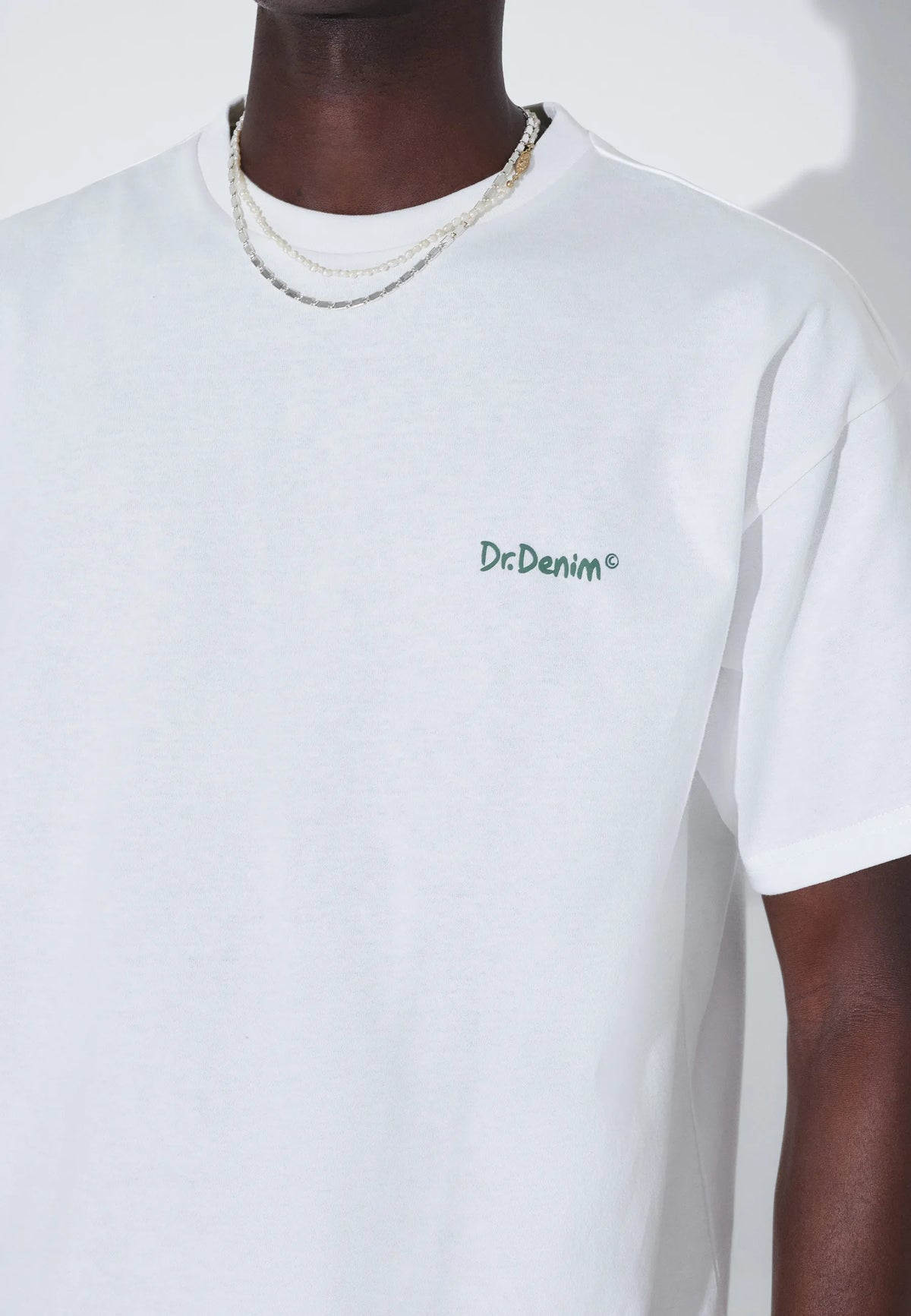 Trooper_Tee_Off_White_Flower_00424